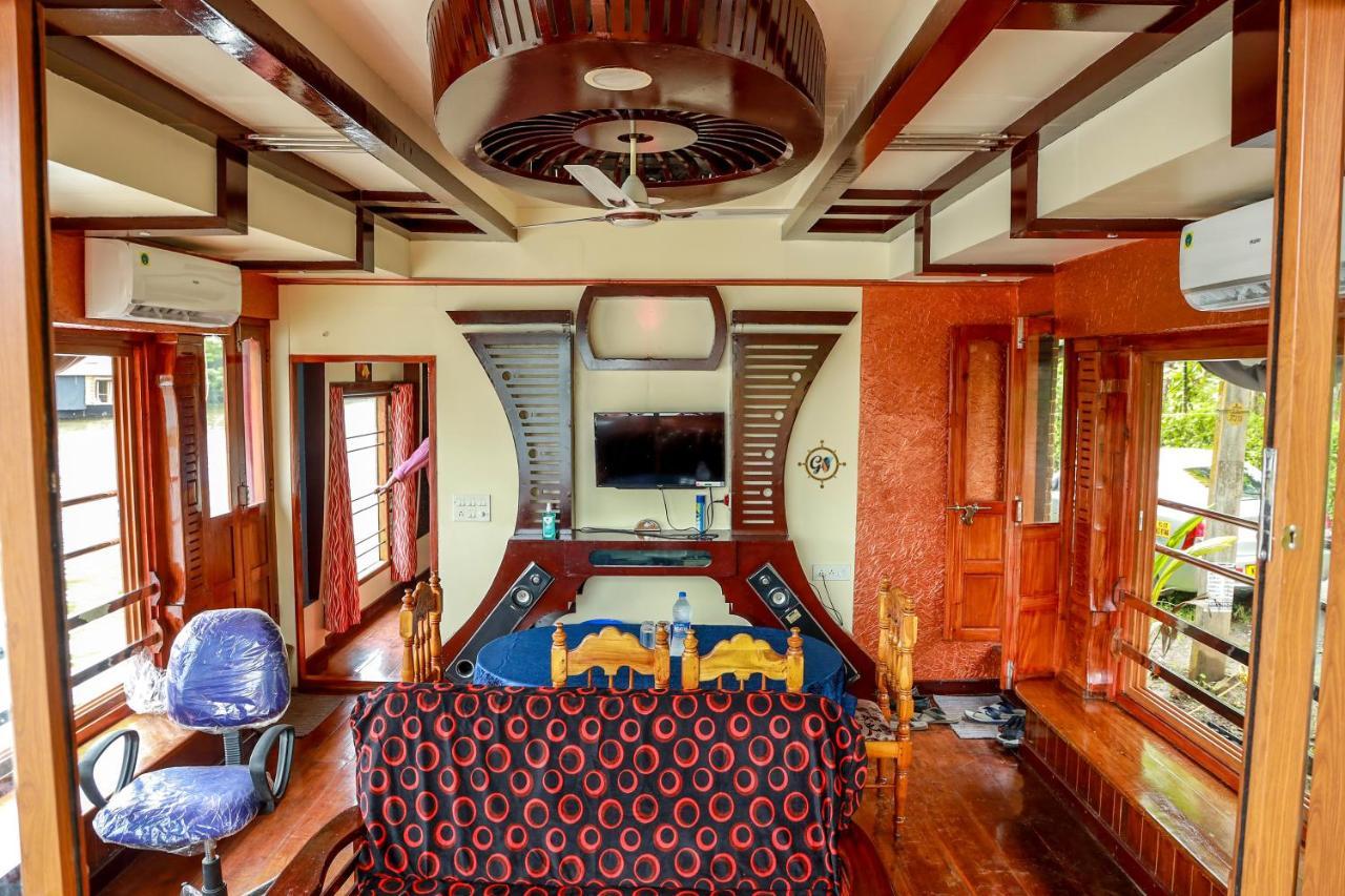 Grand Villa Houseboat Kumarakom Buitenkant foto