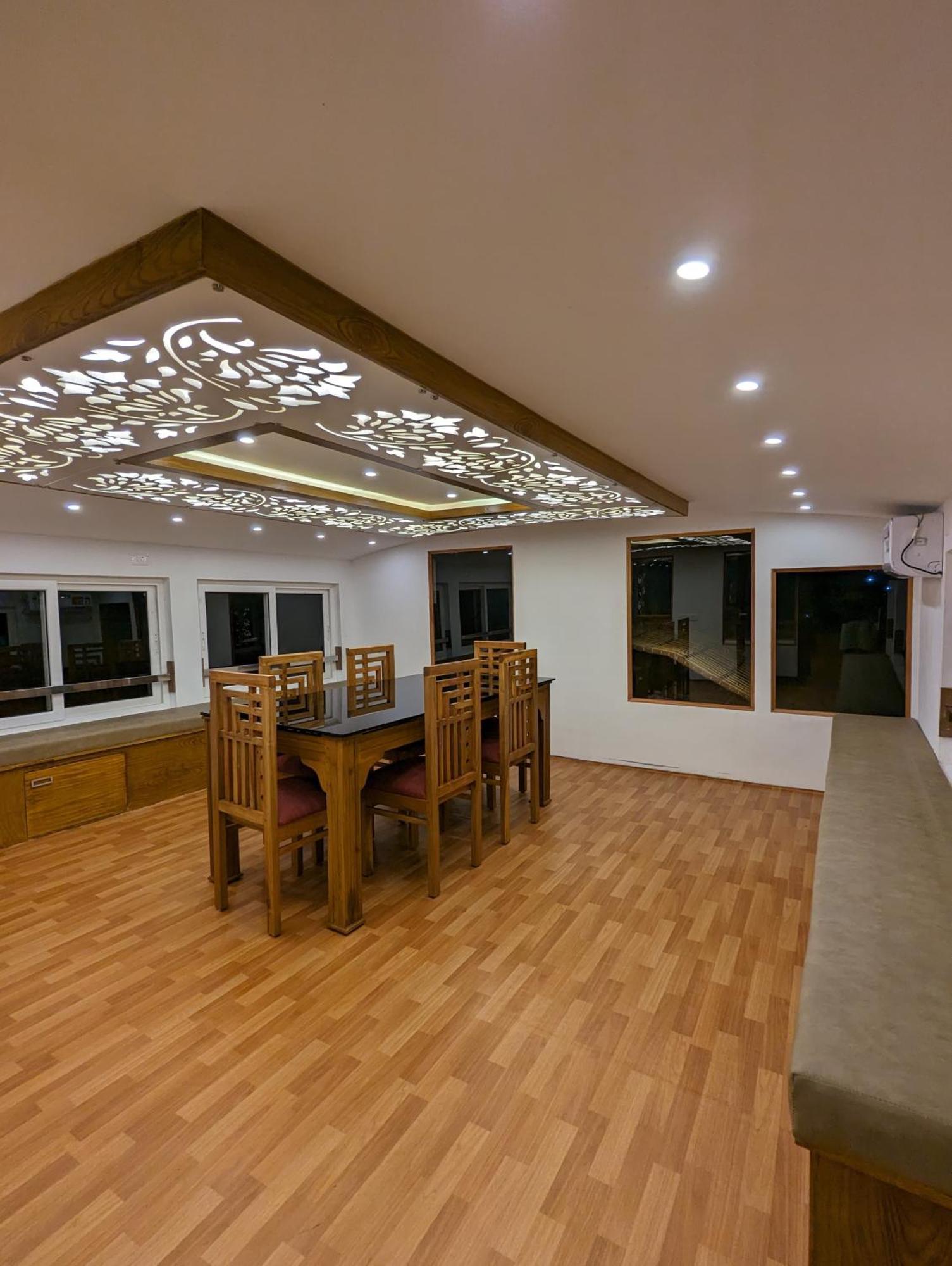 Grand Villa Houseboat Kumarakom Buitenkant foto