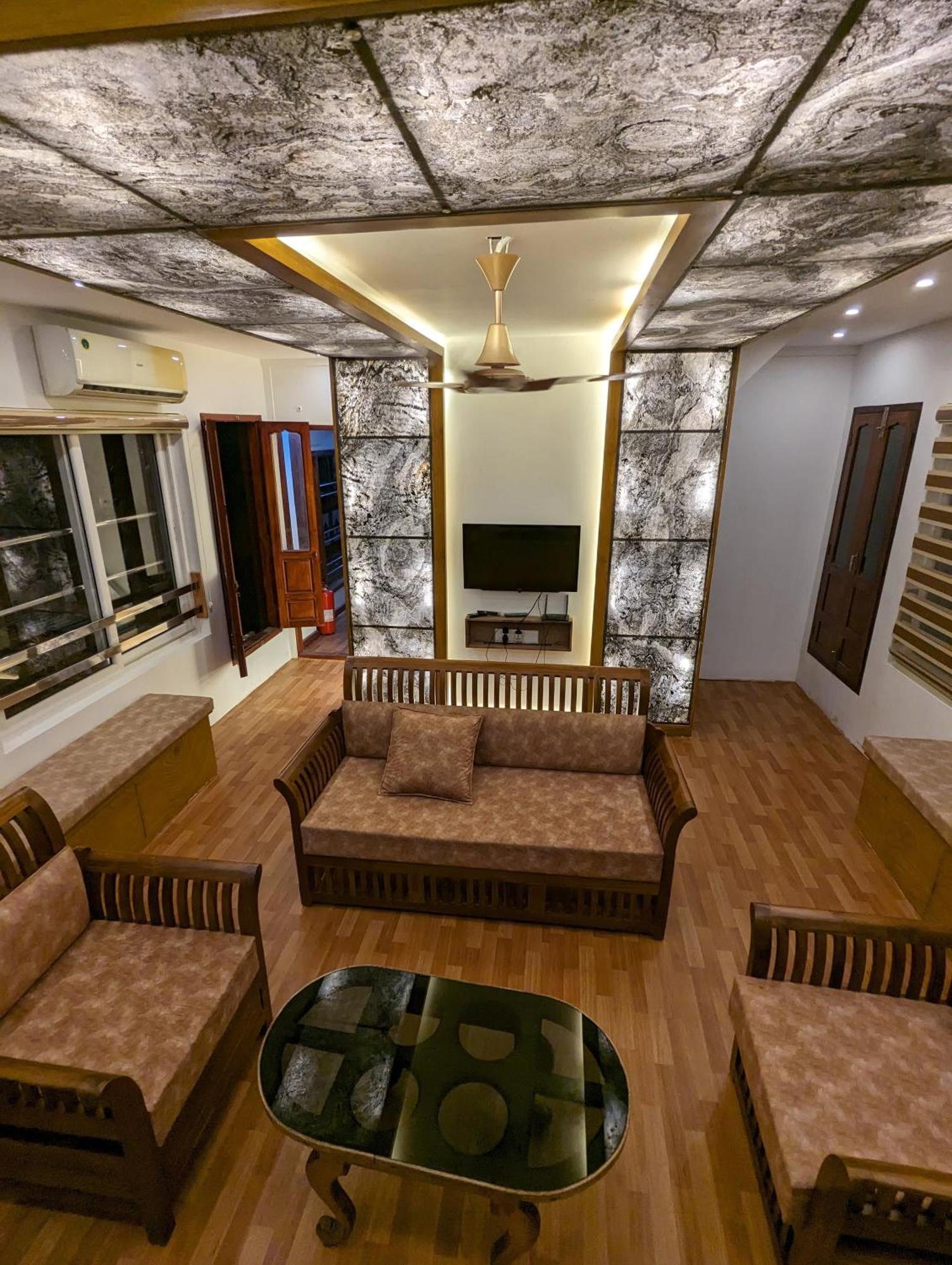 Grand Villa Houseboat Kumarakom Buitenkant foto