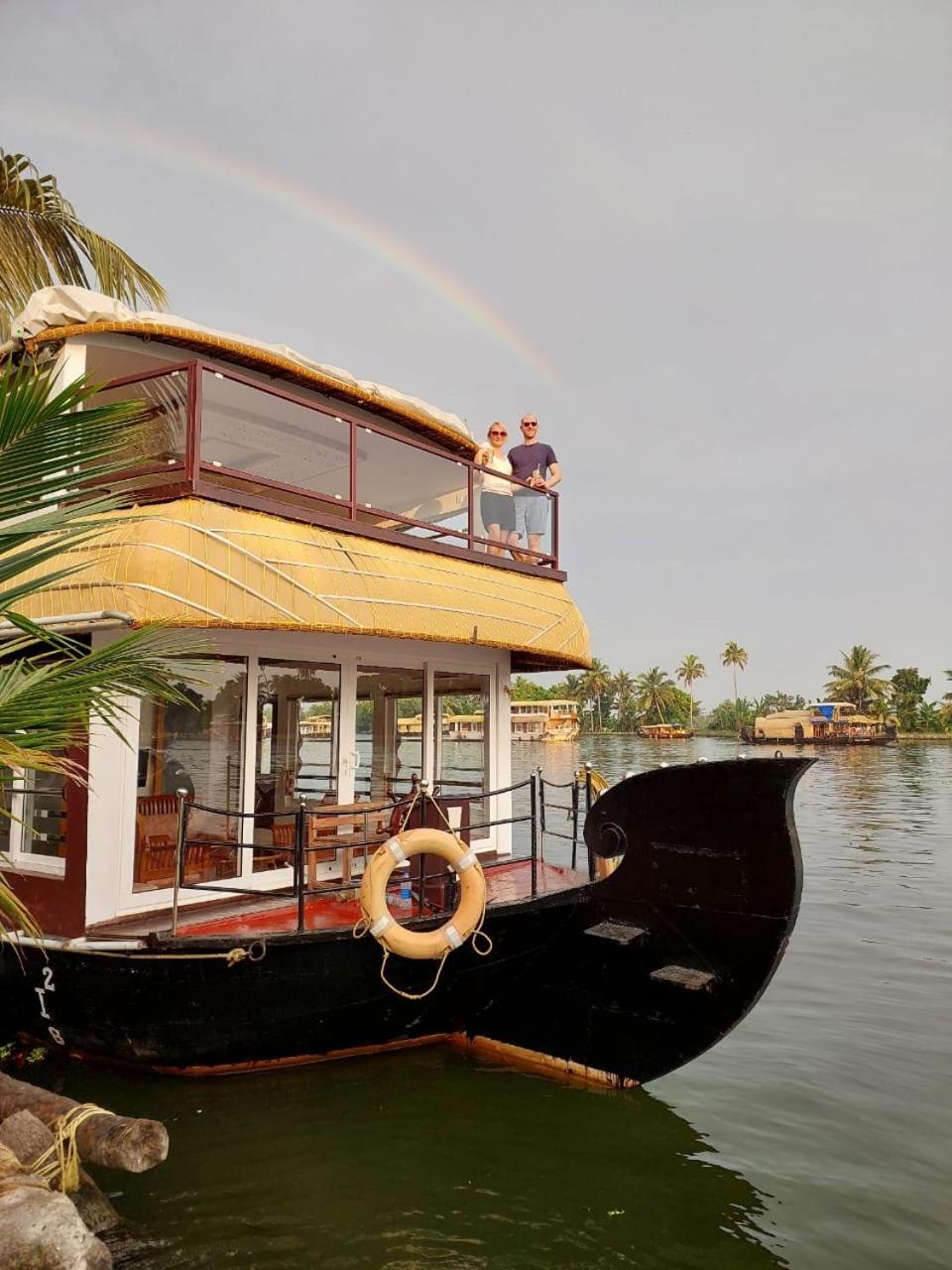 Grand Villa Houseboat Kumarakom Buitenkant foto